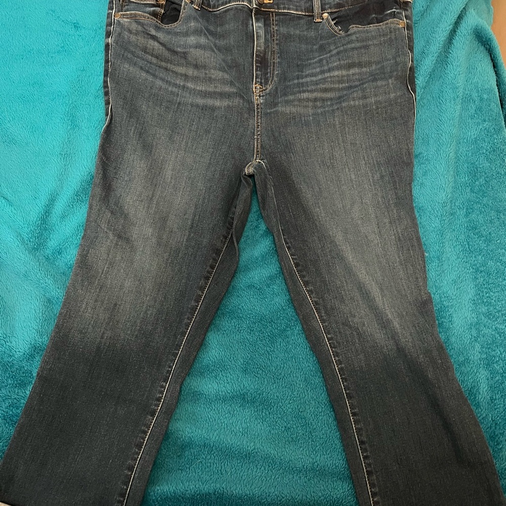 Torrid crop Midfit super skinny jeans size 20 with cuffed legs .